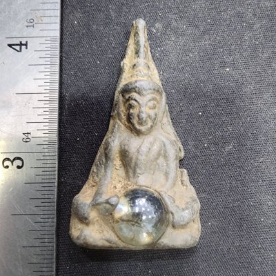 พระท่ากระดานเนื้อชิน เม็ดพระธาตุ กรุดอยไซ