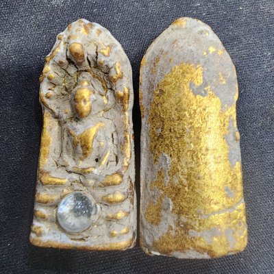 พระนาคปรกเนื้อชิน เม็ดพระธาตุ กรุดอยไซ