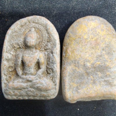 พระซุ้มกอปางตรัสรู้เนื้อดิน กรุดอยไซ