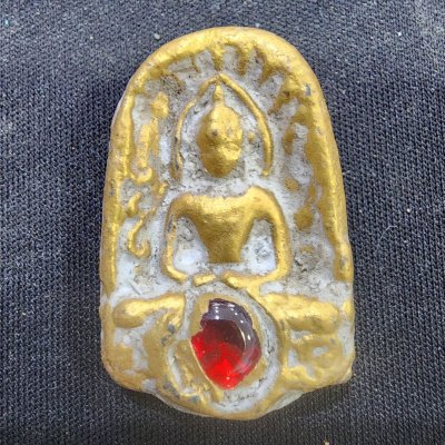 พระซุ้มกอเนื้อชินทอง (สินธพ) เม็ดพระธาตุ กรุดอยไซ