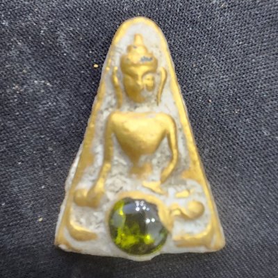 พระผงสุพรรณเนื้อชินทอง เม็ดพระธาตุ (สินธพ) กรุดอยไซ