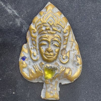 พระเจ้าอโศกบนใบโพธิ์ (อโศก สินธพ) กรุดอยไซ