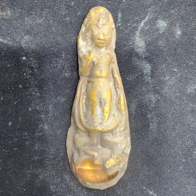 พระกุมารทองเนื้อชิน เม็ดพระธาตุ กรุดอยไซ