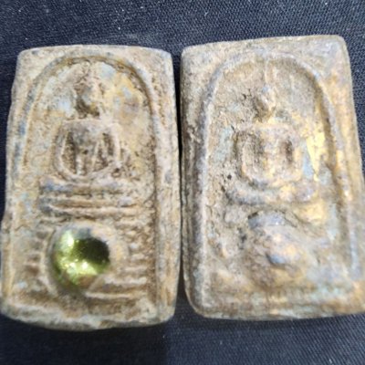 พระสมเด็จเก้าชั้นสองหน้าเนื้อชิน เม็ดพระธาตุ กรุดอยไซ