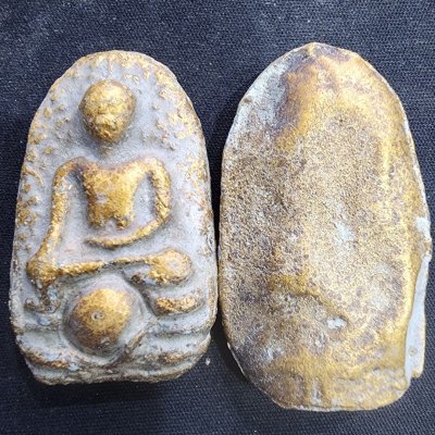 พระเปิมเนื้อชินทองเม็ดพระธาตุ กรุดอยไซ