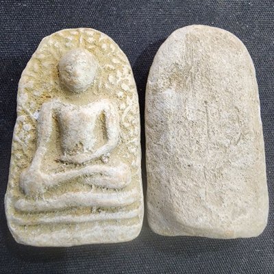 พระเปิมเนื้อดิน (ฤาษีพุทธ) กรุดอยไซ