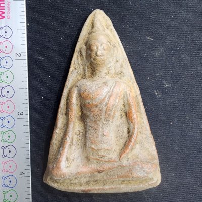 พระนางพญา (ใหญ่) เนื้อดิน กรุดอยไซ
