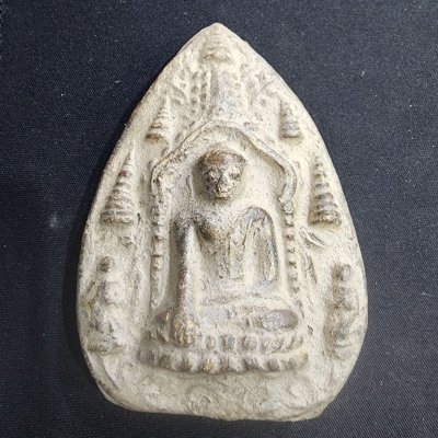 พระสามหอมเนื้อดิน กรุดอยไซ