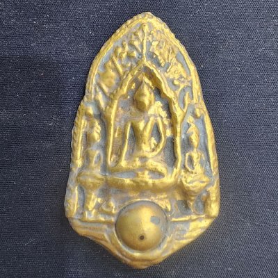 พระสามดอนแก้วเนื้อชินทอง เม็ดพระธาตุ กรุดอยไซ