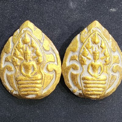 พระนาคปรกเนื้อชินทอง เม็ดพระธาตุ (สินธพ) กรุดอยไซ