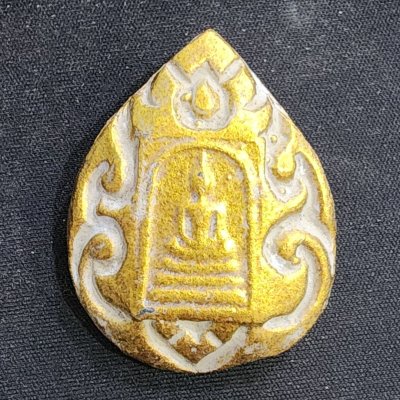 พระสมเด็จเนื้อชินทอง เม็ดพระธาตุ (สินธพ) กรุดอยไซ