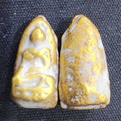 พระรอดใบมะขามเนื้อชินทอง กรุดอยไซ