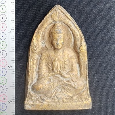 พระพุทธเจ้าปางโปรดสัตว์ เนื้อชิน กรุดอยไซ