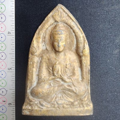 พระพุทธเจ้าปางโปรดสัตว์ เนื้อชิน กรุดอยไซ