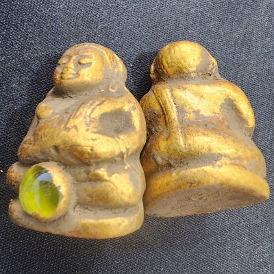 พระสังกัจจายน์เนื้อดิน เม็ดพระธาตุ กรุดอยไซ
