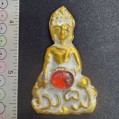 พระเหล็กไหลดอยไซ มีอักขระ เม็ดพระธาตุ กรุดอยไซ