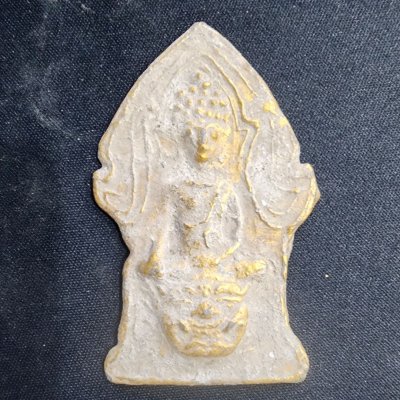 พระดอยไซขี่เสือเนื้อชินทอง กรุดอยไซ