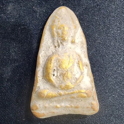 พระดอยไซเนื้อดิน กรุดอยไซ