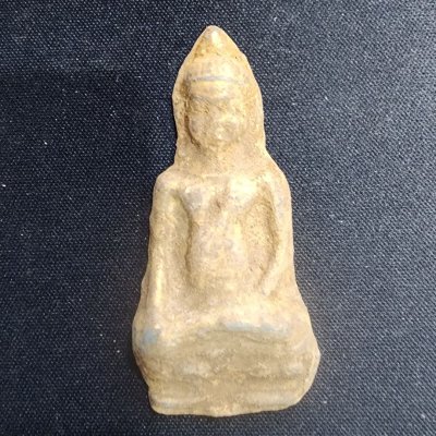 พระป๋วยเนื้อชิน กรุดอยไซ