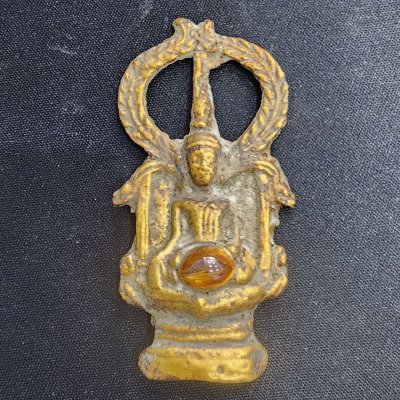 พระปรกโพธิ์เนื้อชินทอง เม็ดพระธาตุ กรุดอยไซ