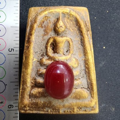 พระสมเด็จสองหน้าเนื้อดินทอง เม็ดพระธาตุ กรุดอยไซ