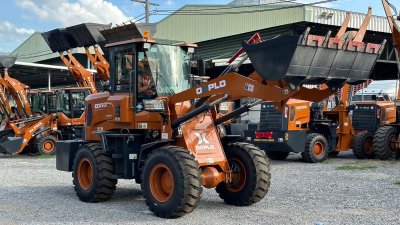 รถตักล้อยางรุ่น OX938