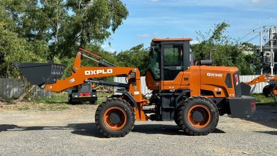 รถตักล้อยางรุ่น OX946