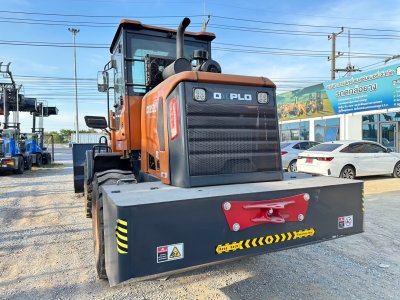 รถตักล้อยางรุ่น OX952L