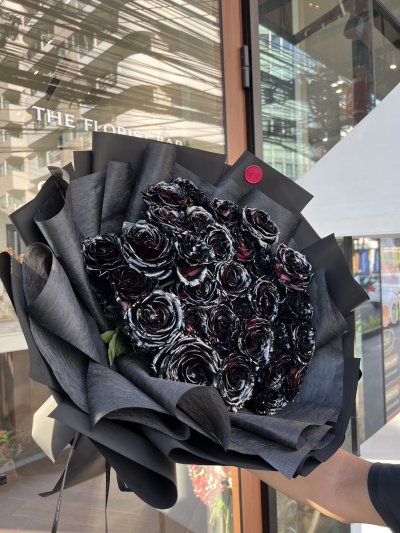 30 Black roses