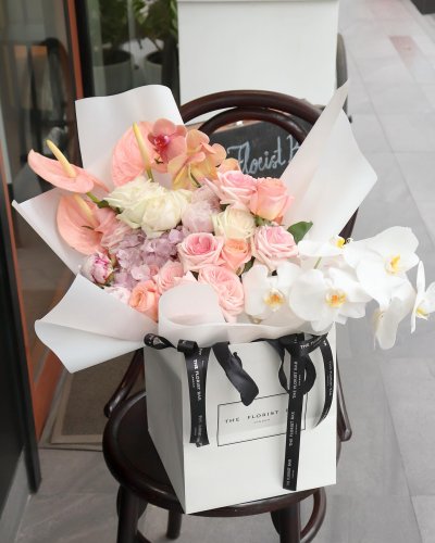 Peach Bouquet with White Farland Orchid