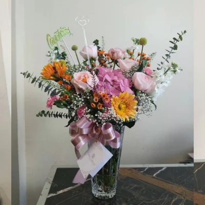 Congratulations flower vase