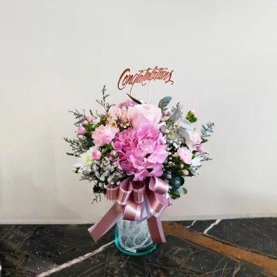 Flower vase pink tone