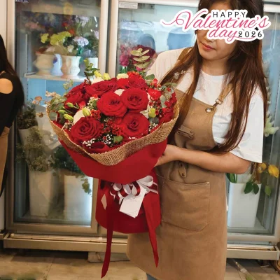 กุหลาบแดงช่อกลม 10 ดอก