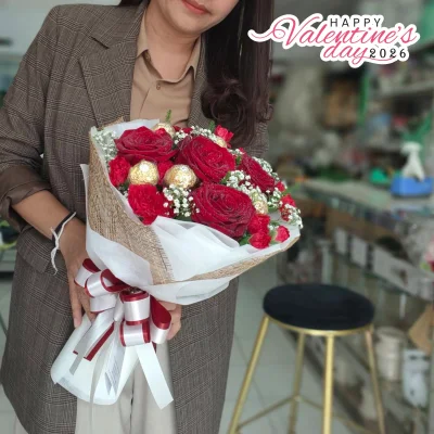 ช่อกุหลาบ 5 ดอก&ช็อกโกแลต 5 ลูก