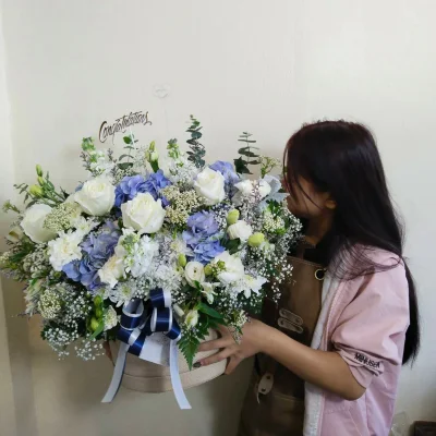 กล่องดอกไม้แสดงความยินดี