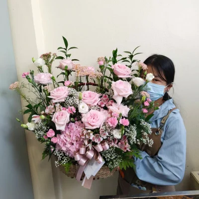 ตะกร้าดอกไม้โทนชมพู