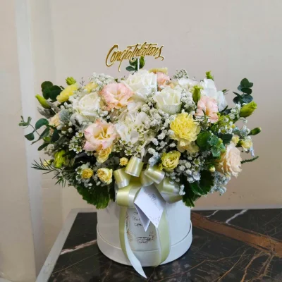 Congratulations flower box