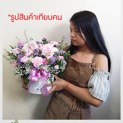 กล่องดอกไม้สดสีชมพูฟ้า