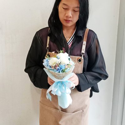 ช่อดอกไม้ประดิษฐ์วันแม่