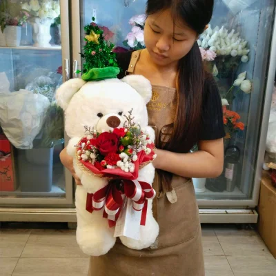 White bear green hat