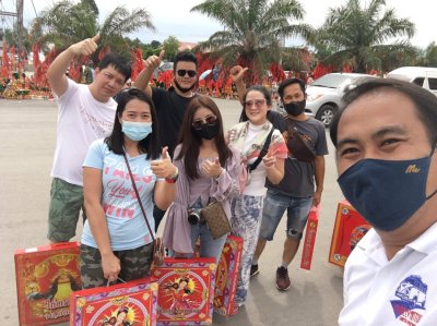 เช่ารถตู้ไหว้พระทำบุญ