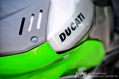 Ducati_panigalev4s_green_ครอบถังบนคาร์บอน_ทำสีถังเงินรถดุคาติ นอตไทเทเนียม proti น้ำเงิน คาร์บอนครอบถังบน fullsix