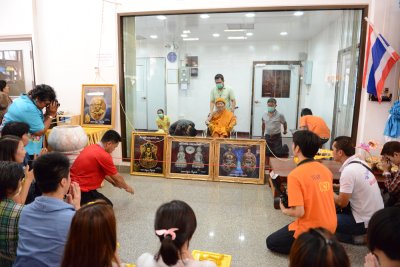 พระกริ่งปราบไพรี หลวงพ่อคูณ ปริสุทโธ