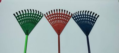 คราดพลาสติก