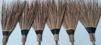 ไม้กวาดทางมะพร้าว (เล็ก)