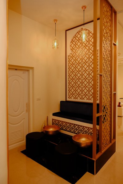 Head Massage by Malika Beauty Massage