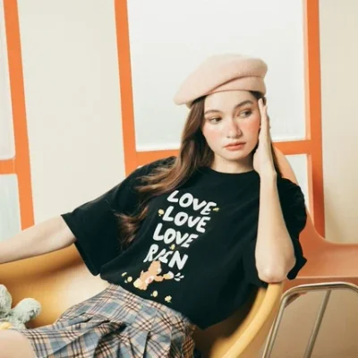 Black love rain loves tender heart bear Tee