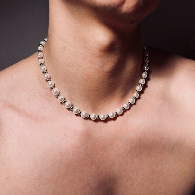 Freaky Pearl Necklace