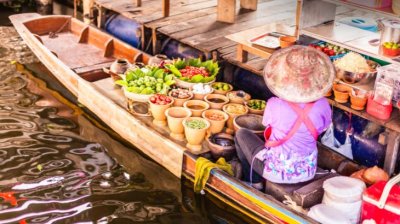 Damnoen Saduak Floating Market