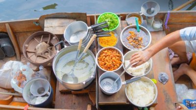 Damnoen Saduak Floating Market